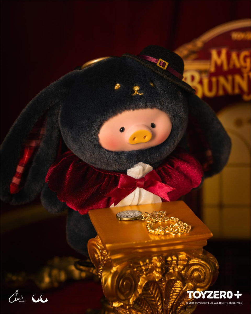 LuLu the Piggy - Vinyl Face Plush Keychain (Magician Bunny LuLu