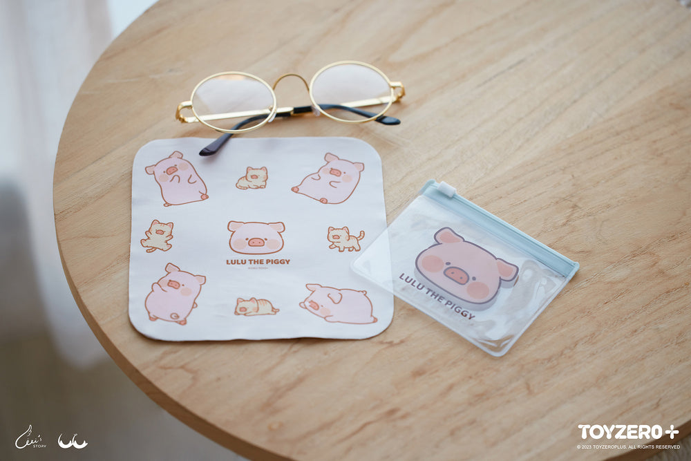 
            
                Load image into Gallery viewer, LuLu the Piggy Generic - Glasses Cloth
            
        